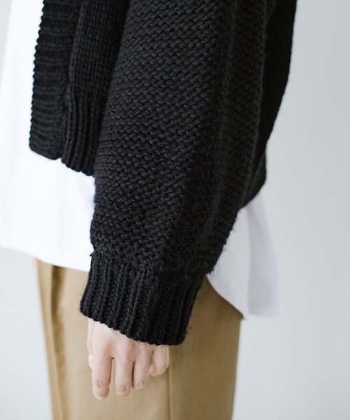haco!（ハコ）の「どんなコーデにもサッと羽織るだけで気軽に着映える！ケーブルニットカーディガン（カーディガン/ボレロ・レディース・ブラック/アイボリー・2/1）」の20枚目の写真