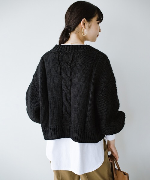 haco!（ハコ）の「どんなコーデにもサッと羽織るだけで気軽に着映える！ケーブルニットカーディガン（カーディガン/ボレロ・レディース・ブラック/アイボリー・2/1）」の7枚目の写真