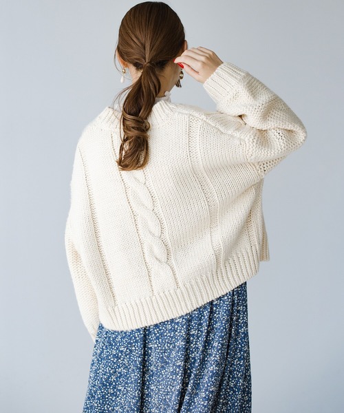 haco!（ハコ）の「どんなコーデにもサッと羽織るだけで気軽に着映える！ケーブルニットカーディガン（カーディガン/ボレロ・レディース・ブラック/アイボリー・2/1）」の16枚目の写真