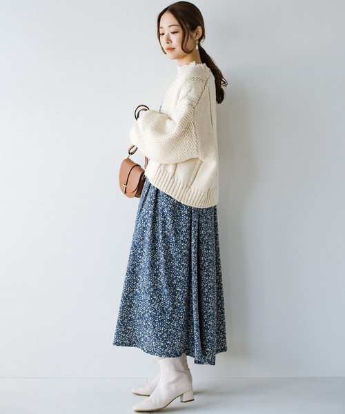 haco!（ハコ）の「どんなコーデにもサッと羽織るだけで気軽に着映える！ケーブルニットカーディガン（カーディガン/ボレロ・レディース・ブラック/アイボリー・2/1）」の14枚目の写真