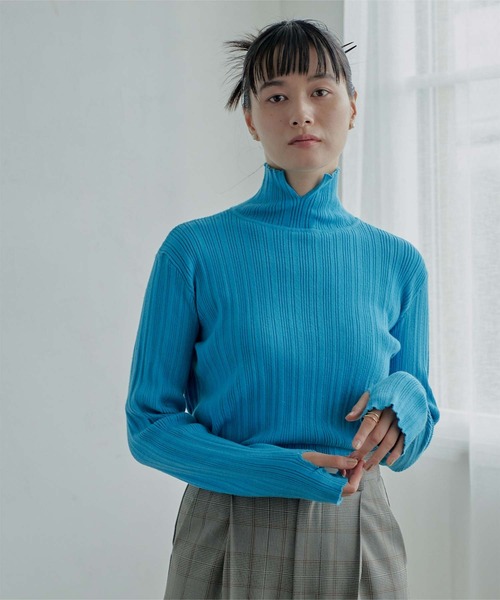 miette（ミエット）の「ｶｼﾐｱﾀｯﾁﾗﾝﾀﾞﾑﾘﾌﾞﾀｰﾄﾙﾆｯﾄ（ニット/セーター・レディース・ブラック/ブルー/グリーン/アイボリー・FREE）」の4枚目の写真