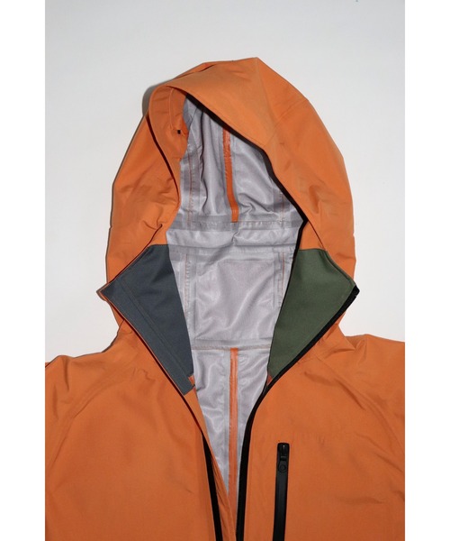 AlexanderLeeChang（アレキサンダーリーチャン）の「AlexanderLeeChang/アレキサンダーリーチャン YOSHI47 AMPHIBIOS SHELL マウンテンパーカー（マウンテンパーカー・メンズ・グレー/オレンジ/ブラック・4/3/2）」の11枚目の写真