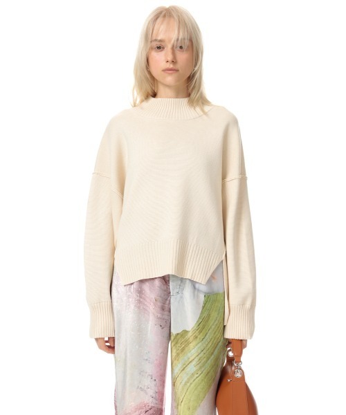 MYNE side slit knit blue マイネ サイドスリットニット SLY（スライ）の「MOCK NECK SIDE SLIT TOPS サイド スリット