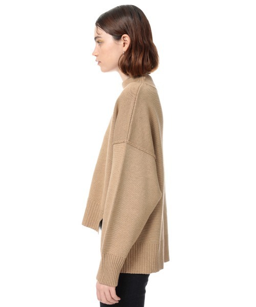 SLY（スライ）の「MOCK NECK SIDE SLIT TOPS サイド スリット トップス（ニット/セーター・レディース・ターコイズブルー/ブラック/ベージュ/オフホワイト・FREE）」の18枚目の写真