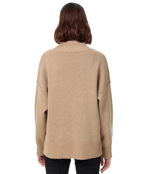 エトレトウキョウ  タスマニアウールサイドスリットトップス SLY（スライ）の「MOCK NECK SIDE SLIT TOPS サイド スリット