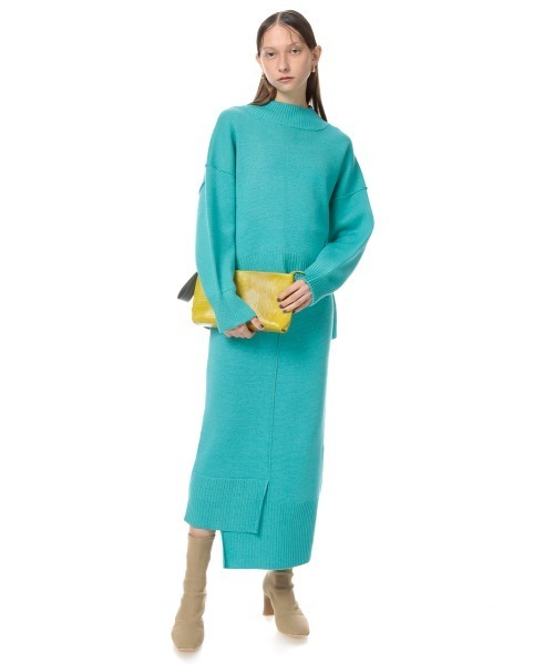 MYNE side slit knit blue マイネ サイドスリットニット SLY（スライ）の「MOCK NECK SIDE SLIT TOPS サイド スリット