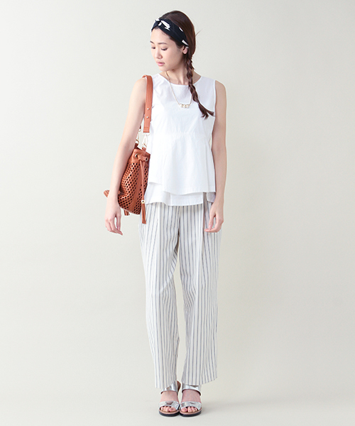 ELFORBR(エルフォーブル)の「イレギュラーヘムブラウス(シャツ/ブラウス・レディース・ホワイト/ブラック・38)」の16枚目の写真