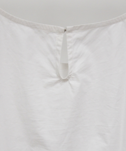 ELFORBR(エルフォーブル)の「イレギュラーヘムブラウス(シャツ/ブラウス・レディース・ホワイト/ブラック・38)」の4枚目の写真