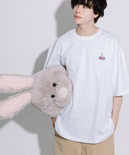 FRUIT OF THE LOOM(フルーツオブザルーム)の「ペロリンガールコラボTシャツ / 半袖 / カジュアル / バック / プリント / ユニセックス(Tシャツ/カットソー・メンズ・ホワイト/ブラック・M/L/XL)」の3枚目の写真