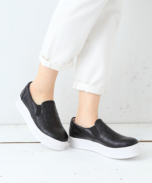 B:MING by BEAMS（ビーミングバイビームス）の「＜InRed 6月号掲載＞ビーミング by ビームス / プラットフォーム スリッポン（スニーカー・レディース・ホワイト/ブラック/ゴールド/その他・36/39/37/38）」の4枚目の写真