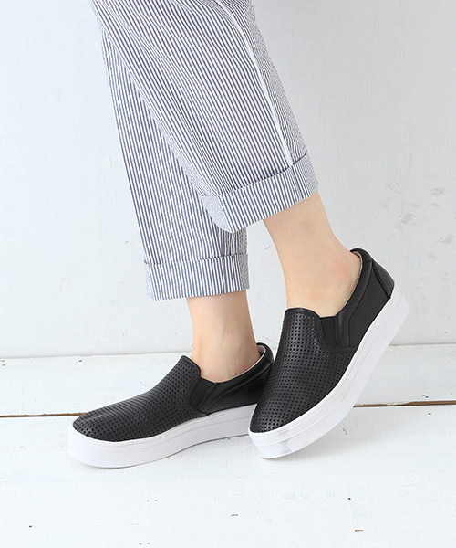 B:MING by BEAMS（ビーミングバイビームス）の「＜InRed 6月号掲載＞ビーミング by ビームス / プラットフォーム スリッポン（スニーカー・レディース・ホワイト/ブラック/ゴールド/その他・36/39/37/38）」の3枚目の写真