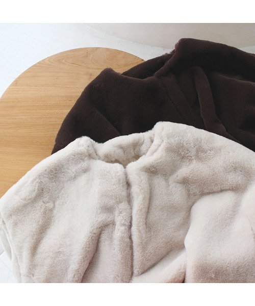 MODE ROBE(モードローブ)の「ノーカラーショートファーコート(ノーカラーコート・レディース・アイボリー/ブラウン・FREE)」の16枚目の写真