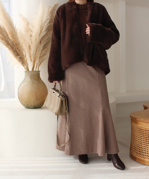 MODE ROBE(モードローブ)の「ノーカラーショートファーコート(ノーカラーコート・レディース・アイボリー/ブラウン・FREE)」の20枚目の写真