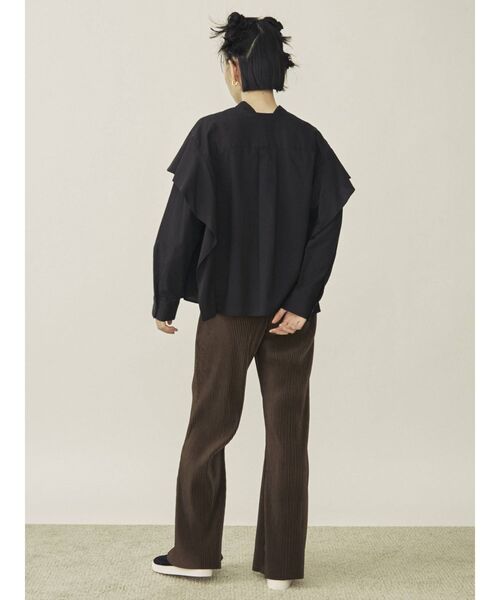 COTORICA（コトリカ）の「サイドフリルオーバーシャツ（シャツ/ブラウス・レディース・ブラック/オフホワイト/ダークオレンジ・FREE）」の12枚目の写真