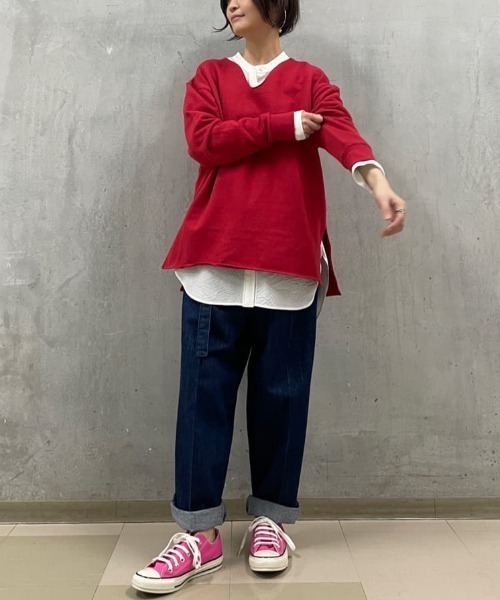 BEARDSLEY（ビアズリー）の「ハイネックなど重ねても使いやすい生地感 デコルテトレーナー（Tシャツ/カットソー・レディース・ホワイト/グレー/レッド・FREE）」の3枚目の写真