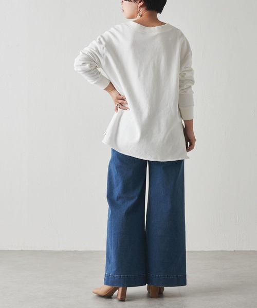 BEARDSLEY（ビアズリー）の「ハイネックなど重ねても使いやすい生地感 デコルテトレーナー（Tシャツ/カットソー・レディース・ホワイト/グレー/レッド・FREE）」の20枚目の写真