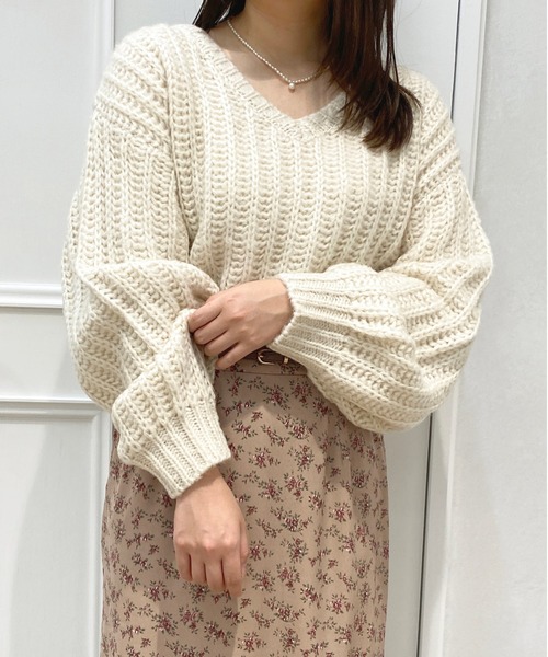 apres jour(アプレジュール)の「ざっくり編みニット【ZOZOTOWN限定アイテム】(ニット/セーター・レディース・アイボリー/ピンク/ブルー/スモークピンク・X-LARGE/フリー)」の8枚目の写真