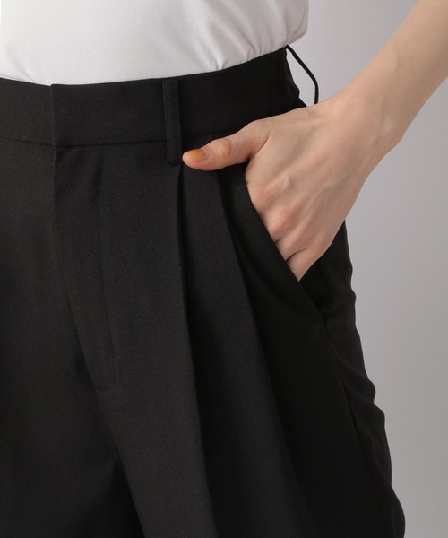 ハイウエストタックテーパードパンツ（その他パンツ）｜LOWRYS FARM（ローリーズファーム）