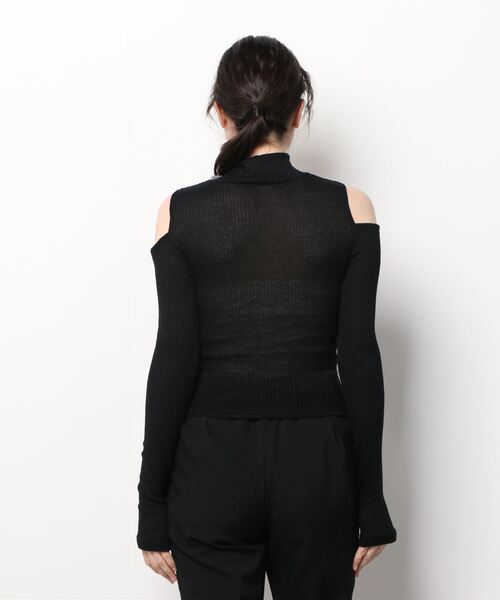 ZIMMERMANN トップス オフショルダー ブラック トップス CRANK（クランク）の「【CRANK/クランク】CUBIC OFF SHOULDER