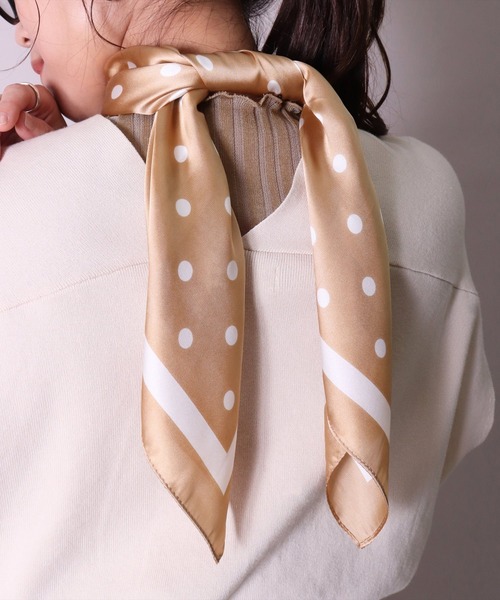 BAYBLO(ベイブロ)の「(CR)【ユニセックス】ドット 柄 プリント スカーフ(バンダナ/スカーフ・レディース・ブラック/ベージュ/ワイン/ホワイト/ネイビー/グリーン・ONE SIZE)」の3枚目の写真