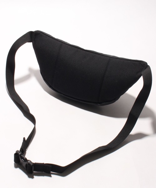 WILD THINGS（ワイルドシングス）の「【WILD THINGS/ワイルドシングス】ワンポイントロゴ ウエストバッグ（ボディバッグ/ウエストポーチ・メンズ・ホワイト/ベージュ/パープル/オリーブ/ターコイズブルー/オレンジ/マルチ/カモフラージュ/ブラック/グレー・FREE）」の15枚目の写真