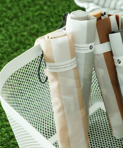 LAKOLE(ラコレ)の「【軽量】ストライプ折り畳み傘 / 258378(折りたたみ傘・レディース・イエロー/グレー/ネイビー/マスタード/チャコール/ベージュ/ライトグレー・FREE)」の1枚目の写真