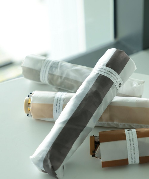 LAKOLE(ラコレ)の「【軽量】ストライプ折り畳み傘 / 258378(折りたたみ傘・レディース・イエロー/グレー/ネイビー/マスタード/チャコール/ベージュ/ライトグレー・FREE)」の4枚目の写真