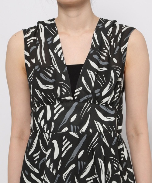 PAGEBOY(ページボーイ)の「リゾートプリントワンピース(ワンピース・レディース・オフホワイト/ブラック・FREE)」の12枚目の写真