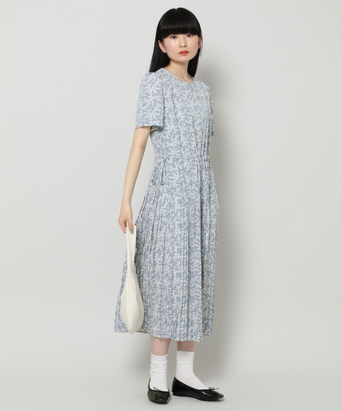 ALAND(エーランド)の「3.3Field Trip/SELF TIE WAISTワンピース 2299892(ワンピース・レディース・ライトブルー/ベージュ・FREE)」の8枚目の写真