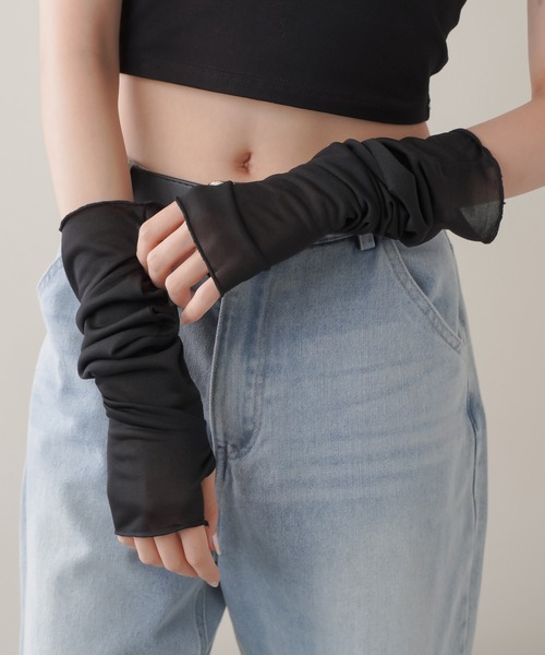 SPINNS(スピンズ)の「シアーカラーアームカバー(アームカバー・レディース・グリーン/パープル/ブラック/ホワイト・ONESIZE)」の2枚目の写真