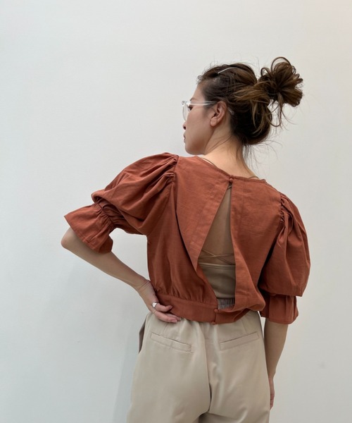 y/m（イム）の「ショートブラウス（シャツ/ブラウス・レディース・オフホワイト/ダークオレンジ・FREE）」の2枚目の写真