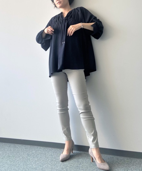 toucher du brise（トゥシェドブリーズ）の「【美脚が止まらない！】ストレッチスキニーパンツ（その他パンツ・レディース・ブラック/ベージュ/グレー/カーキ・61/64/67）」の3枚目の写真