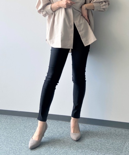 toucher du brise（トゥシェドブリーズ）の「【美脚が止まらない！】ストレッチスキニーパンツ（その他パンツ・レディース・ブラック/ベージュ/グレー/カーキ・61/64/67）」の2枚目の写真