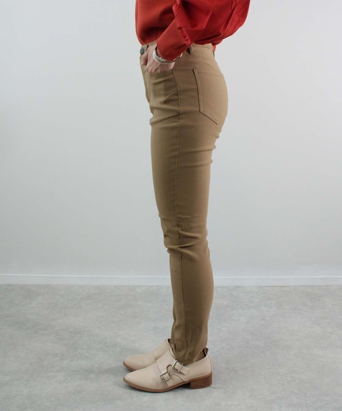 toucher du brise（トゥシェドブリーズ）の「【美脚が止まらない！】ストレッチスキニーパンツ（その他パンツ・レディース・ブラック/ベージュ/グレー/カーキ・61/64/67）」の14枚目の写真