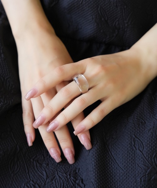 IAMUSE(アイアミューズ)の「クリアリング S0793【IAMUSE】(リング・レディース・クリア/クリアブラウン・FREE)」の6枚目の写真