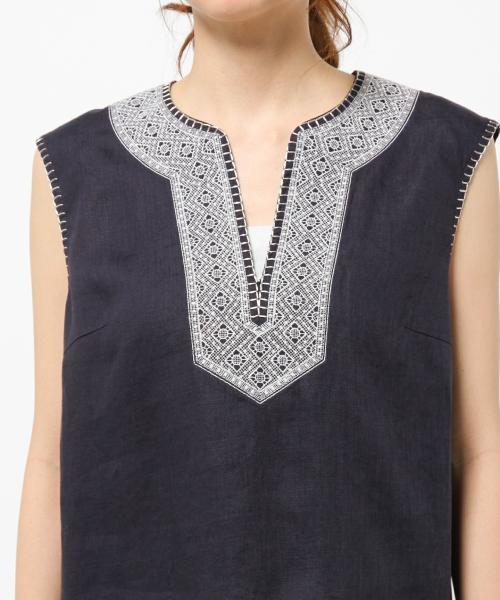 23区（ニジュウサンク）の「コルトレイクリネン ノースリーブブラウス（シャツ/ブラウス・レディース・ホワイト系/ネイビー系・40/38）」の10枚目の写真