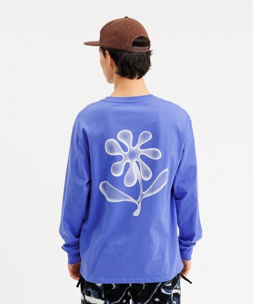 Saturdays NYC(サタデーズ ニューヨークシティ )の「Airbrush Flower LS Tee(Tシャツ/カットソー・メンズ・ブラウン系その他2/ブルー・X-SMALL/S/XL/L/M)」の2枚目の写真