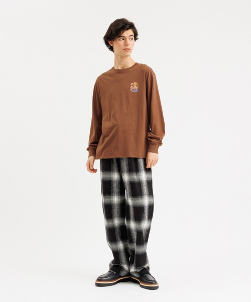 Saturdays NYC(サタデーズ ニューヨークシティ )の「Airbrush Flower LS Tee(Tシャツ/カットソー・メンズ・ブラウン系その他2/ブルー・X-SMALL/S/XL/L/M)」の4枚目の写真