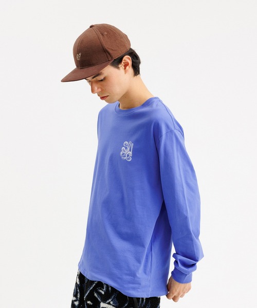 Saturdays NYC(サタデーズ ニューヨークシティ )の「Airbrush Flower LS Tee(Tシャツ/カットソー・メンズ・ブラウン系その他2/ブルー・X-SMALL/S/XL/L/M)」の6枚目の写真