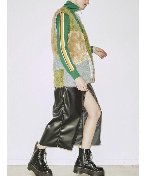 jouetie（ジュエティ）の「クレイジーファーベスト（ベスト・レディース・ブラック/アイボリー/その他1・MEDIUM）」の15枚目の写真