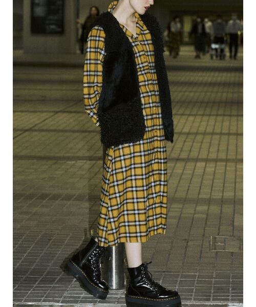 jouetie（ジュエティ）の「クレイジーファーベスト（ベスト・レディース・ブラック/アイボリー/その他1・MEDIUM）」の20枚目の写真