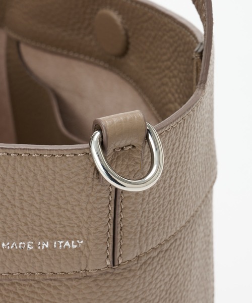 IACUCCI（イアクッチ）の「エーラ S CERVO（トートバッグ）」 - WEAR