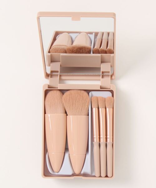 期間限定セール中⭐︎新品⭐︎メイクブラシセット【ケース付き】 セール】携帯便利 ケース付き アイシャドウブラシ5本セット（メイク
