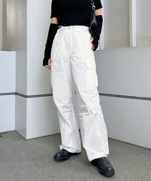 Snap club(スナップクラブ)の「【Snap club】ナイロンミリタリーカーゴパンツ(その他パンツ・レディース・ブラック/チャコールグレー/ホワイト・FREE)」の4枚目の写真