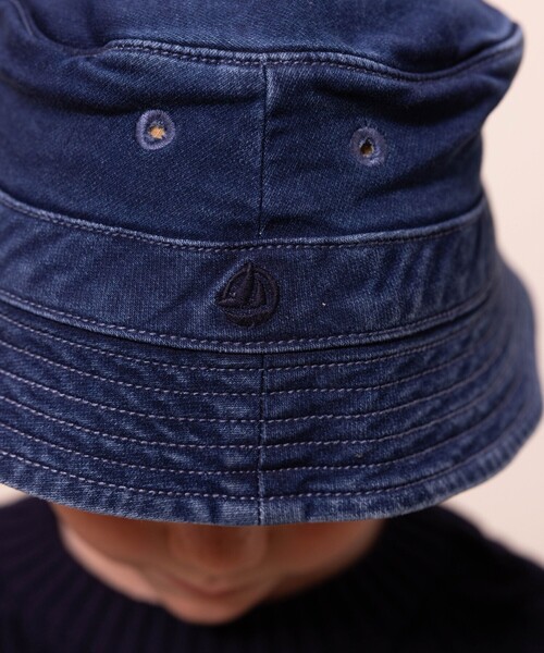 PETIT BATEAU（プチバトー）の「デニムクロシェ（ハット・キッズ・ブルー系その他・4YEAR/8YEAR/12YEAR）」の10枚目の写真
