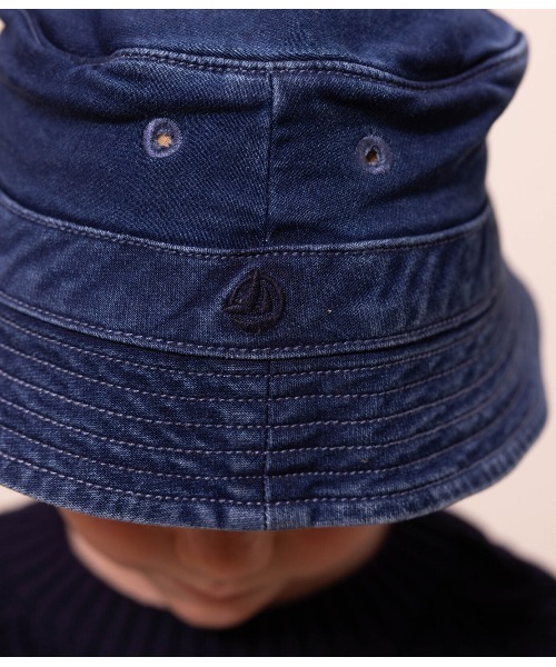 PETIT BATEAU（プチバトー）の「デニムクロシェ（ハット・キッズ・ブルー系その他・4YEAR/8YEAR/12YEAR）」の5枚目の写真