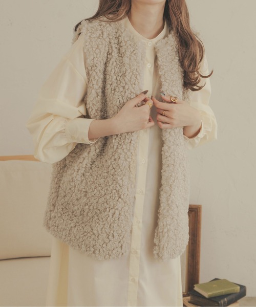 Ambre Neige(アンブルネージュ)の「プードルフェイクファーベスト/【WEB/EC限定商品】(ベスト・レディース・ダークブラウン/アイボリー/ライトブラウン・FREE)」の13枚目の写真