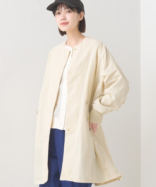 OMNES（オムネス）の「撥水加工ナイロンノーカラー裾ドローコードブルゾン（ブルゾン・レディース・ブラック/ベージュ/アイボリー/カーキ/グレイッシュベージュ/ライトブルー・FREE）」の18枚目の写真