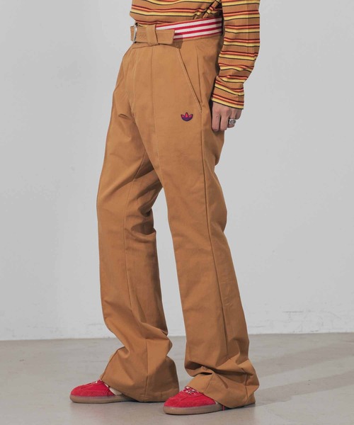 adidas Originals（アディダスオリジナルス）の「adidas/WB CHINO PANT/HG6268（チノパンツ・メンズ・ベージュ・MEDIUM）」の4枚目の写真