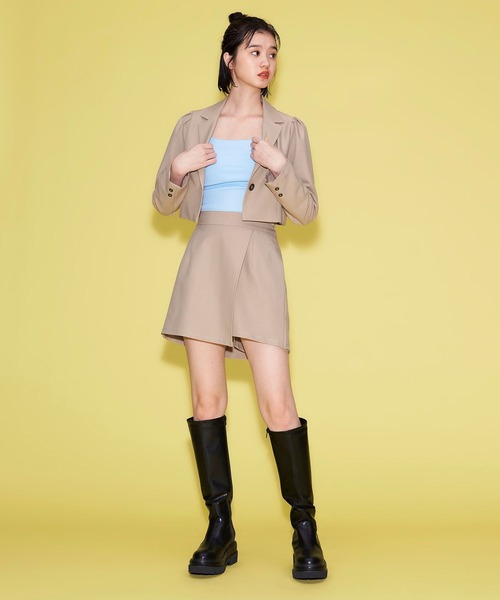 FOREVER 21（フォーエバー トゥエンティーワン）の「【FEMININE】コンパクトテーラードジャケット（テーラードジャケット・レディース・ブラウン系その他/ベージュ・MEDIUM/SMALL）」の3枚目の写真